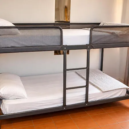 Roomin Hostel-2